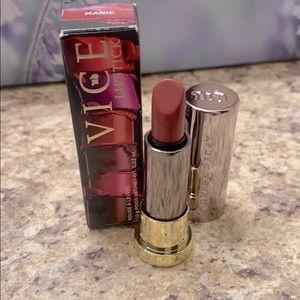 Urban Decay mini lipstick in Manic
